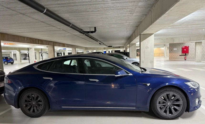 Tesla Model S 2018 Electric Automatic Image 1