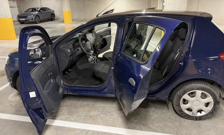 Dacia Sandero 2015 Diesel Manual Image 18