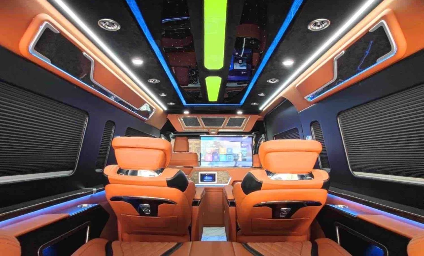 Toyota Hiace 2022 Gasoline Automatic Image 6