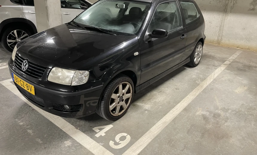 Volkswagen Polo 2001 Gasoline Manual Image 0