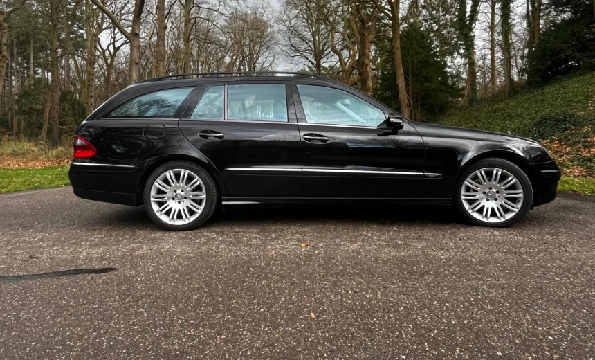 Mercedes-Benz E 200 2006 Gasoline Automatic Image 4