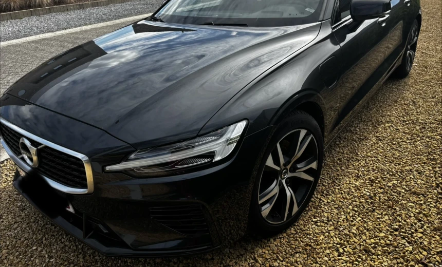 Volvo V60 2021 Hybrid Electric/Gasoline Automatic Image 5