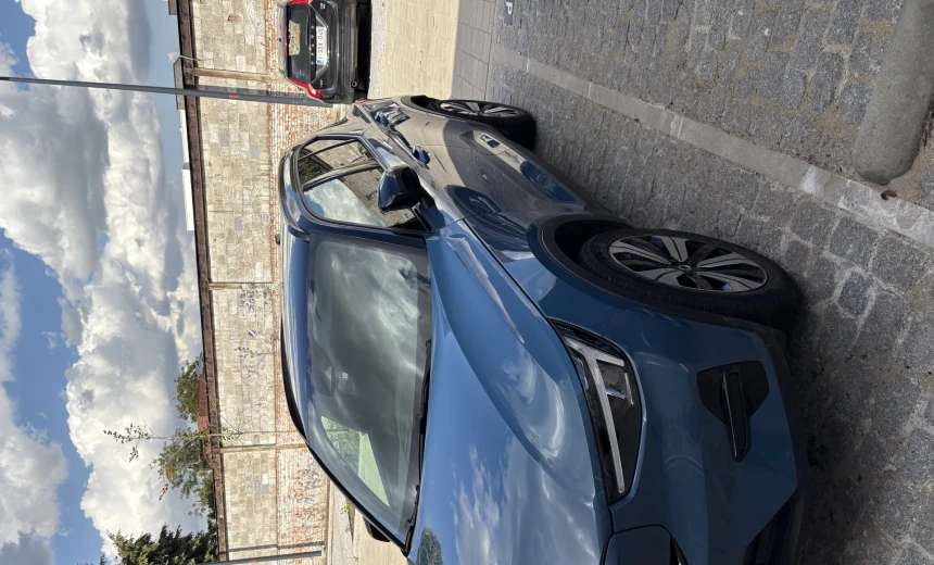 Volvo XC40 2022 Electric Automatic Image 3