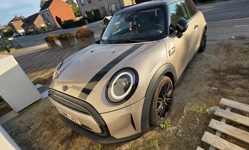 MINI Cooper 2022 Gasoline Automatic Image 3
