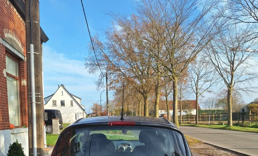 Opel Corsa 2009 Gasoline Manual Image 10