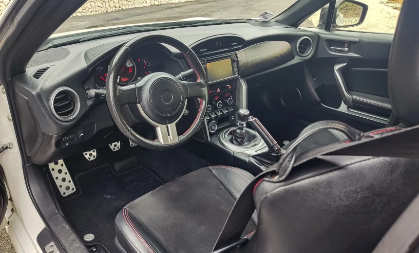 Toyota GT86 2013 Gasoline Manual Image 6