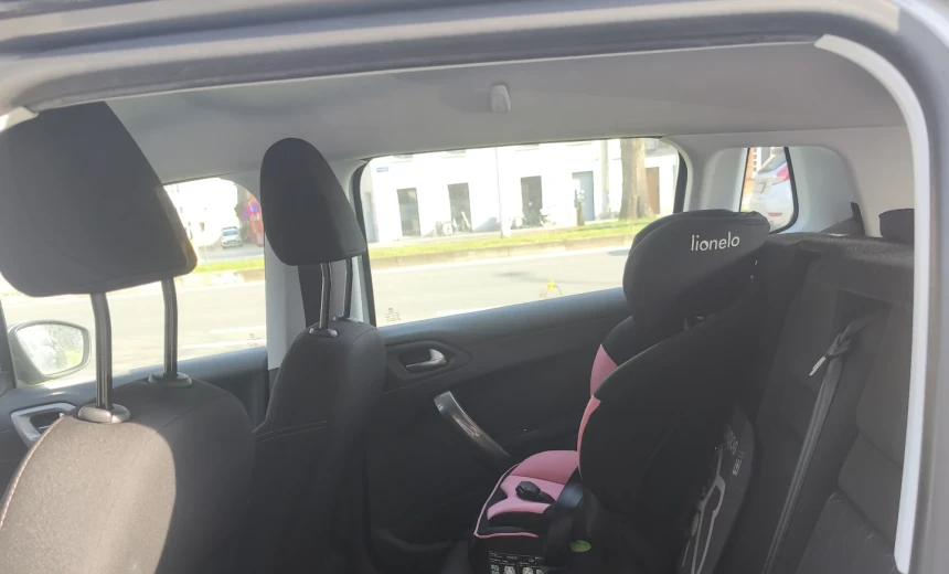 Peugeot 2008 2015 Gasoline Manual Image 7