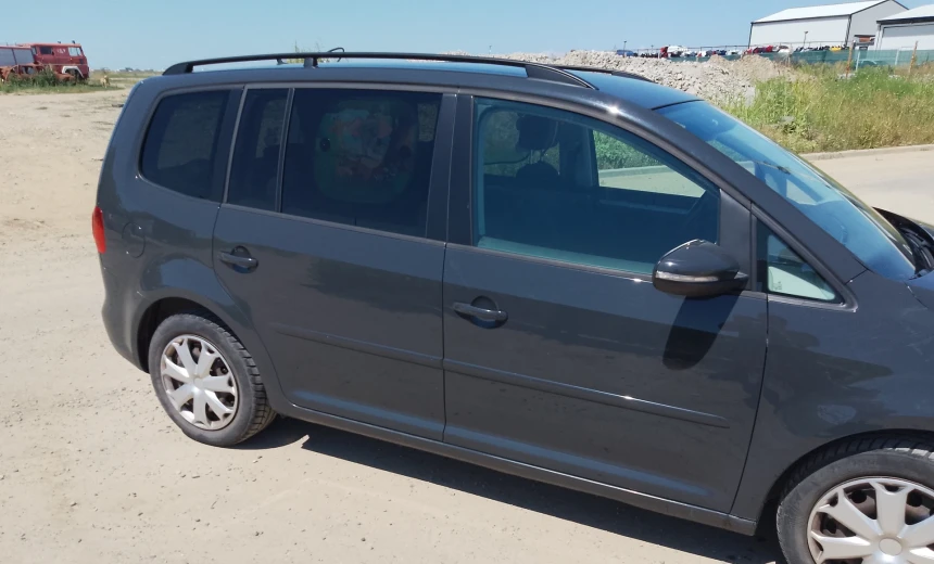 Volkswagen Touran 2014 Diesel Manual Image 4
