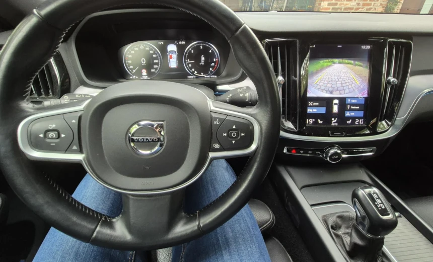 Volvo V60 2019 Diesel Automatic Image 12