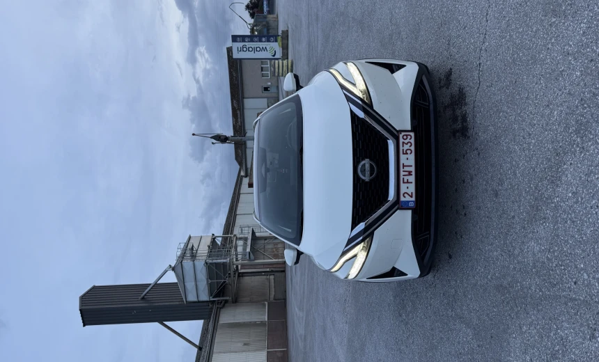 Nissan Qashqai 2023 Hybrid Electric/Gasoline Manual Image 1