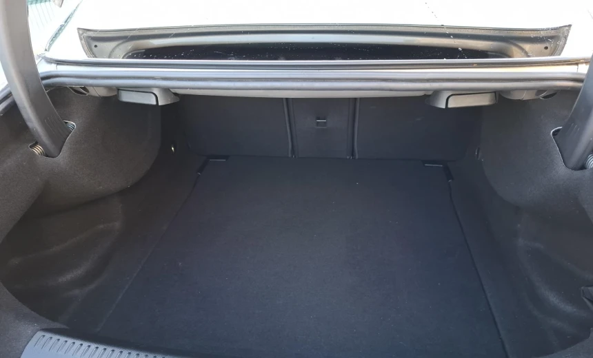 Mercedes-Benz CLA 180 2020 Gasoline Manual Image 18