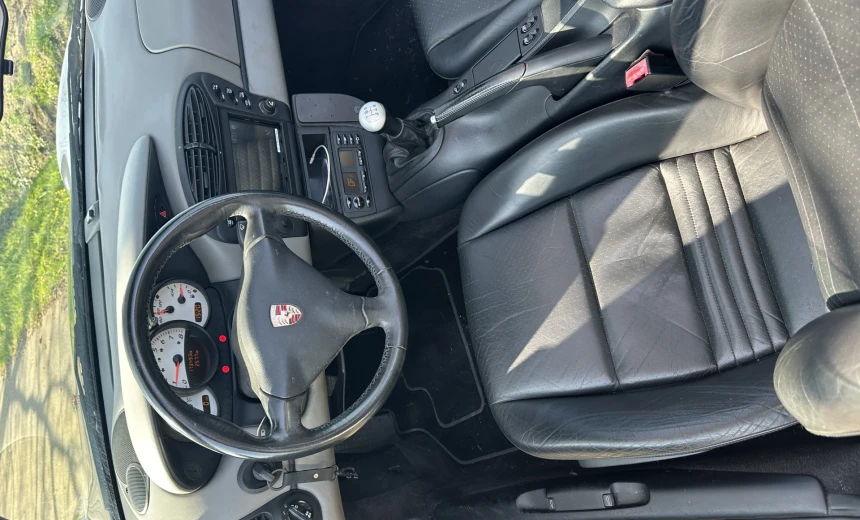 Porsche Boxster 2001 Gasoline Manual Image 6