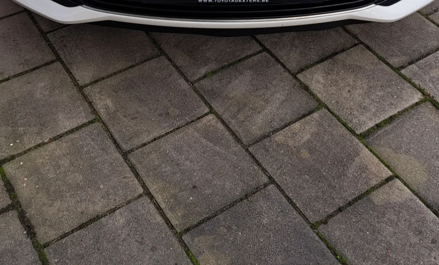 Toyota Auris 2016 Hybrid Electric/Gasoline Automatic Image 8