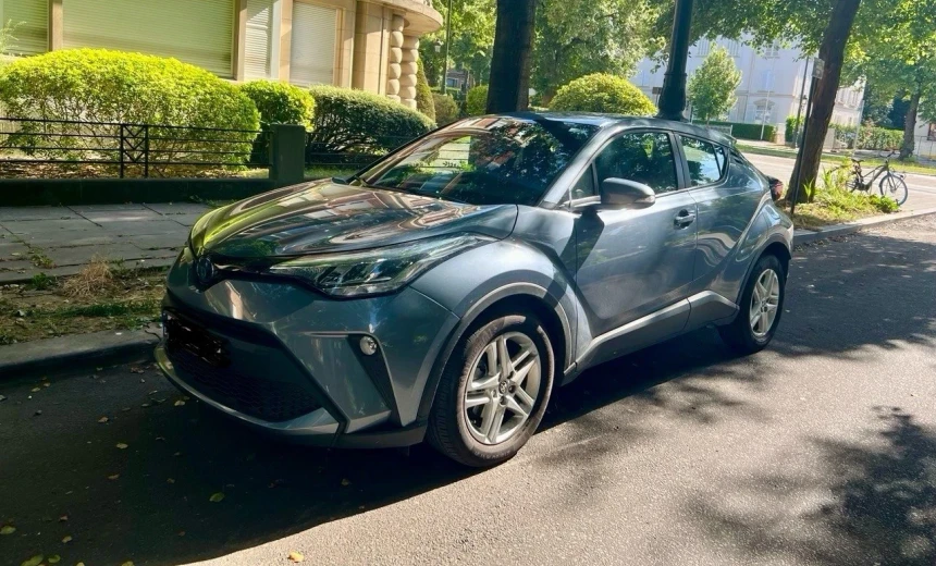 Toyota C-HR 2023 Hybrid Electric/Diesel Automatic Image 0