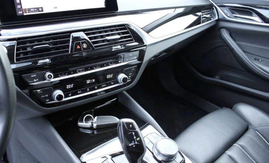 BMW 518 2019 Diesel Automatic Image 3