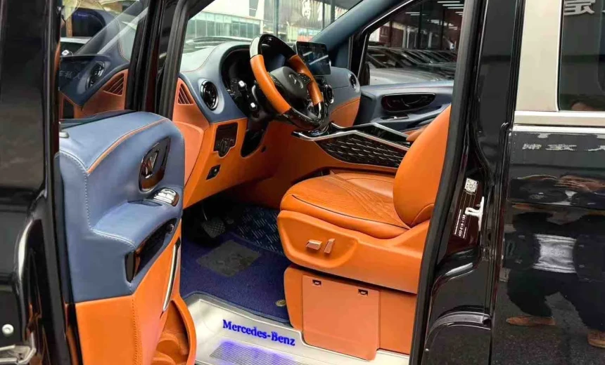 Mercedes-Benz Vito 2023 Gasoline Automatic Image 6