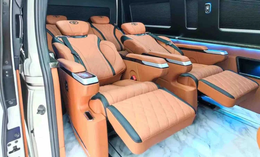 Toyota Hiace 2022 Gasoline Automatic Image 4