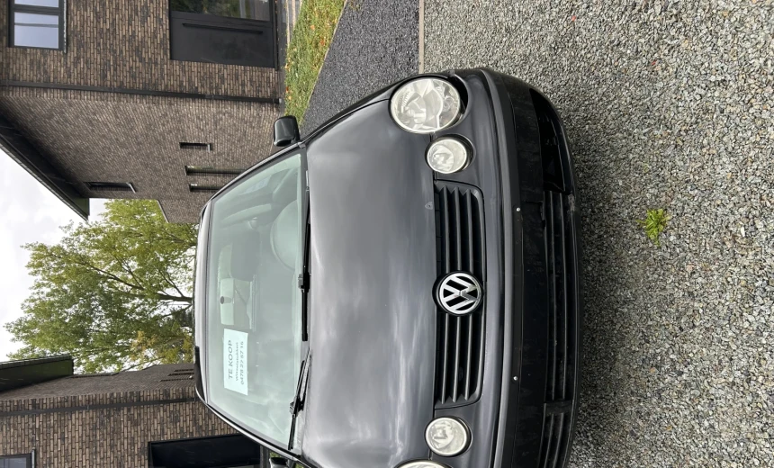 Volkswagen Polo 2003 Gasoline Manual Image 0