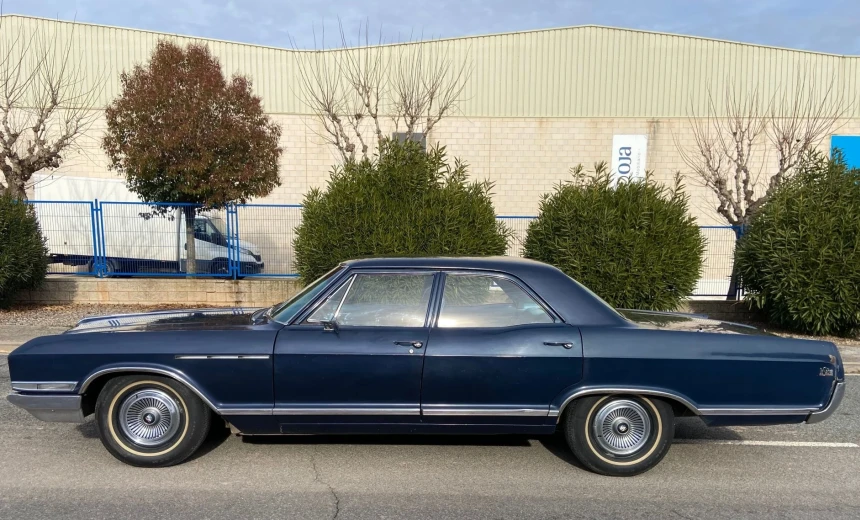 Buick Le Sabre 1966 Gasoline Automatic Image 1