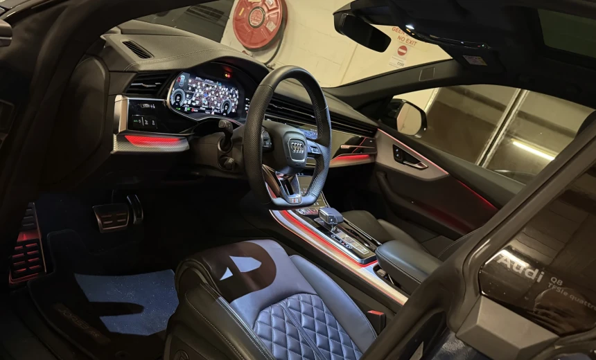 Audi Q8 2024 Hybrid Electric/Gasoline Automatic Image 12