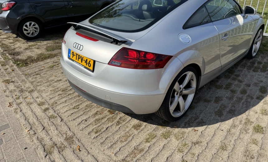 Audi TT 2007 Gasoline Automatic Image 9