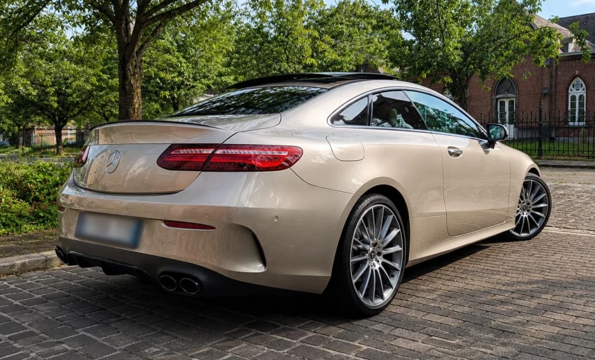 Mercedes-Benz E 300 2017 Gasoline Automatic Image 8