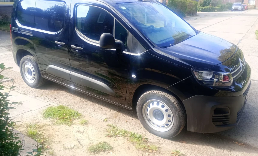 Citroen Berlingo 2021 Gasoline Automatic Image 1