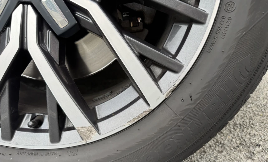 Volkswagen Tiguan 2016 Gasoline Automatic Image 9