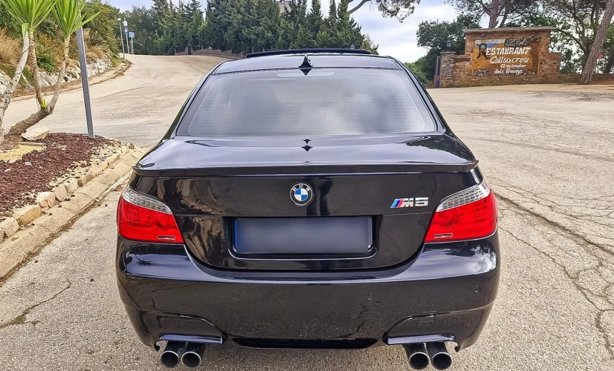 BMW M5 2005 Gasoline Automatic Image 3