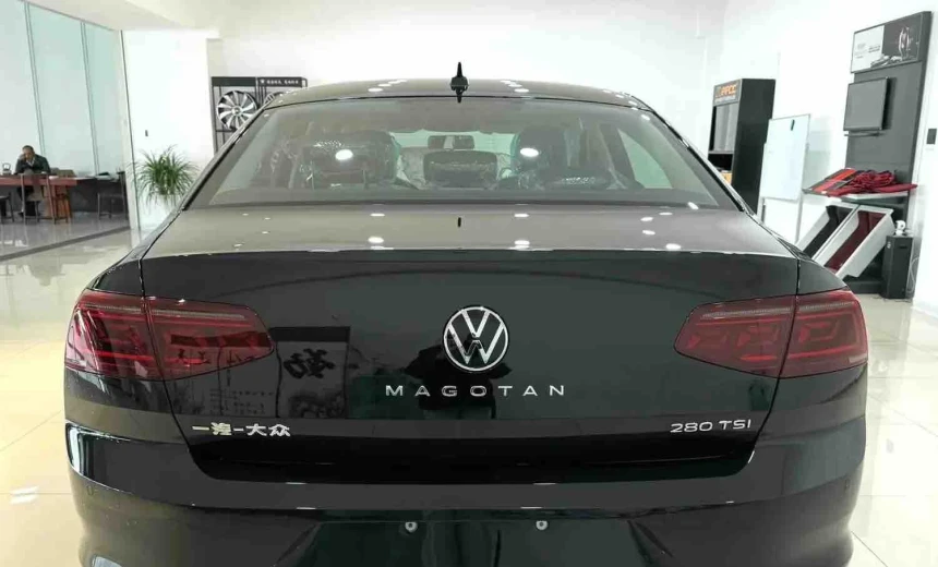 Volkswagen Passat 2025 Gasoline Automatic Image 4