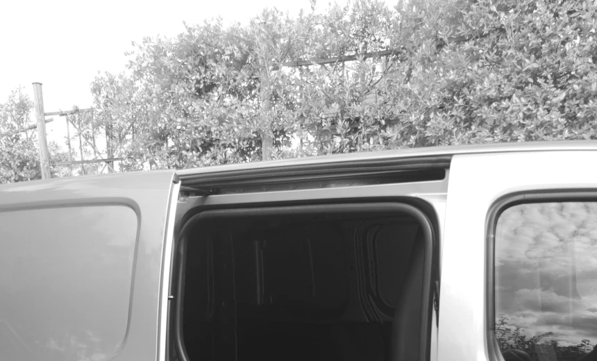 Peugeot Partner 2021 Gasoline Automatic Image 4