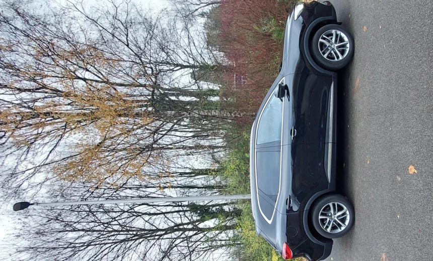 MG EHS 2022 Hybrid Electric/Gasoline Automatic Image 2