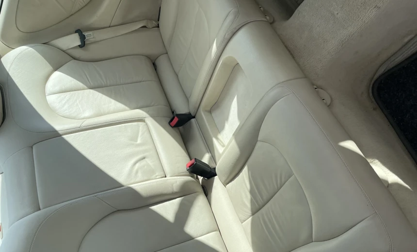 Mercedes-Benz CLK 220 2005 Diesel Automatic Image 8