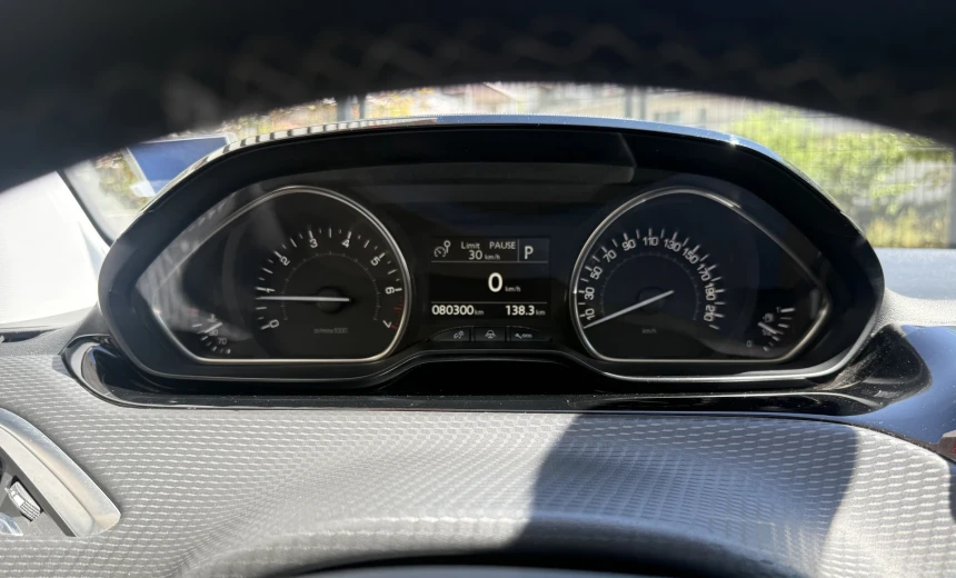 Peugeot 2008 2016 Gasoline Automatic Image 11