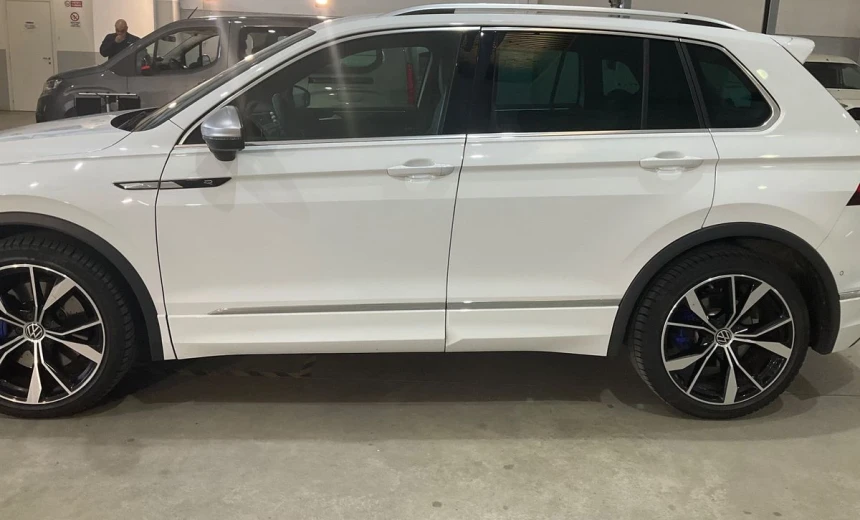 Volkswagen Tiguan 2022 Gasoline Automatic Image 1