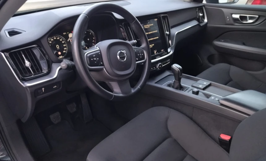 Volvo V60 2020 Diesel Manual Image 6