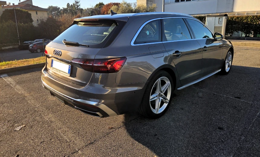 Audi A4 2021 Hybrid Electric/Diesel Automatic Image 2