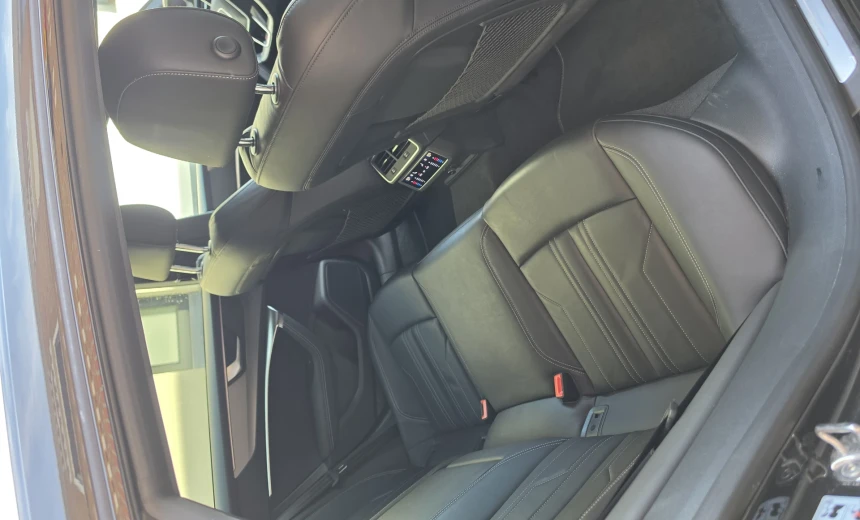 Audi A7 2020 Hybrid Electric/Gasoline Automatic Image 16