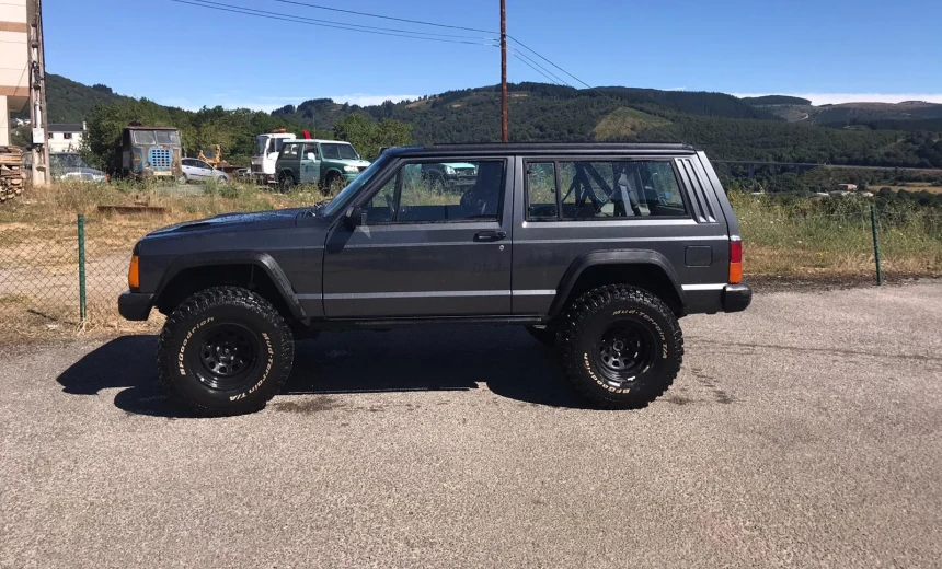 Jeep Cherokee 1990 Gasoline Manual Image 1