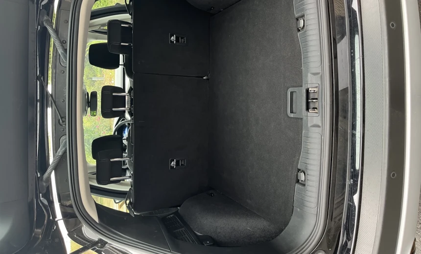 Ford Kuga 2021 Hybrid Electric/Gasoline Automatic Image 9