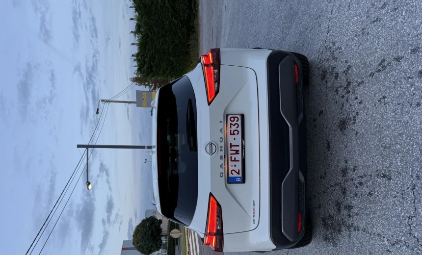 Nissan Qashqai 2023 Hybrid Electric/Gasoline Manual Image 3