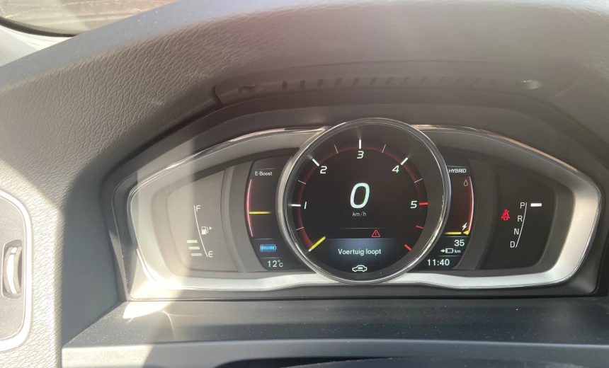 Volvo V60 2015 Hybrid Electric/Diesel Automatic Image 10