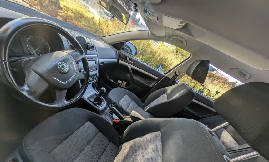 Skoda Octavia 2009 Diesel Manual Image 7