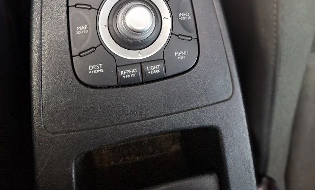 Renault Grand Scenic 2011 Diesel Manual Image 10