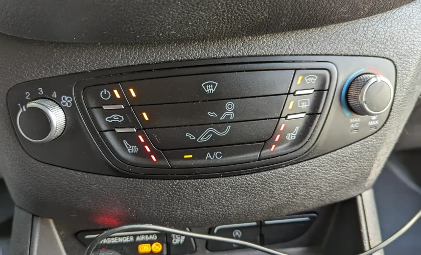 Ford Transit Courier 2019 Diesel Manual Image 13