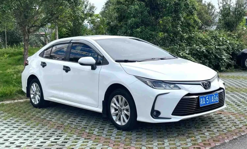 Toyota Corolla 2021 Gasoline Automatic Image 2