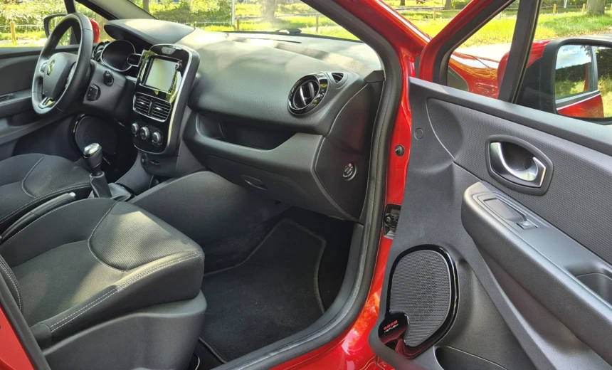 Mercedes-Benz C 230 2008 Gasoline Manual Image 3