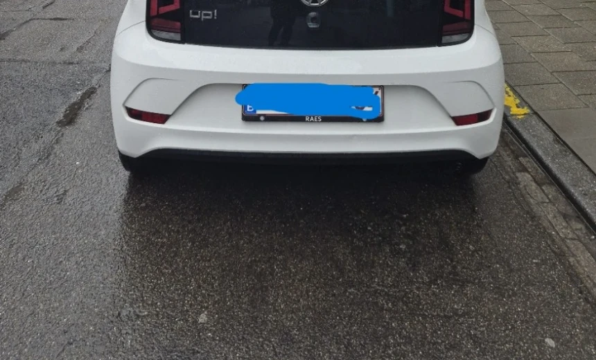 Volkswagen up! 2016 Gasoline Manual Image 7