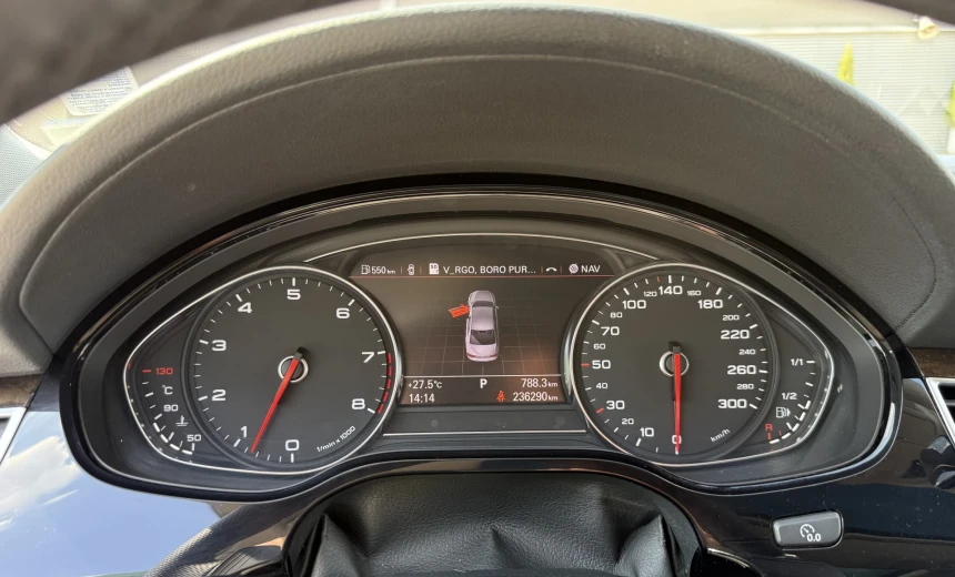 Audi A8 2011 Gasoline Automatic Image 8