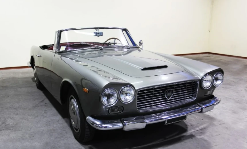 Lancia Flaminia 1961 Gasoline Manual Image 0